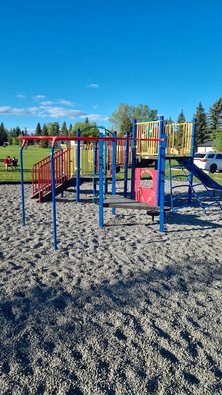 Woodpark Bv SW & Woodridge Dr SW