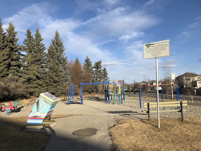 Playground, Springbank Hill