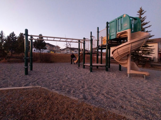 Playground, Country Hills