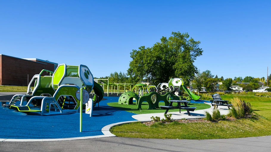 Playground, Tuxedo Park