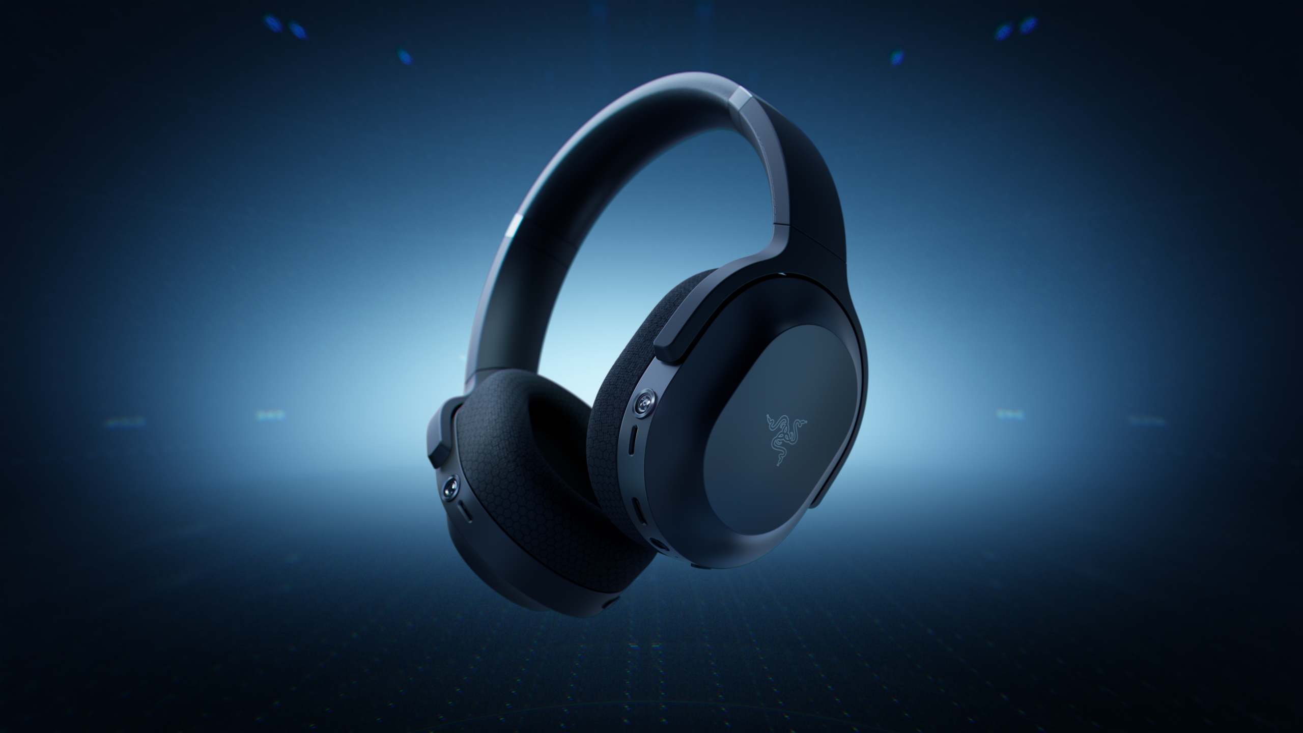 Smart Headphones Razer Project Motoko: First Experience with Visual and AI Technology