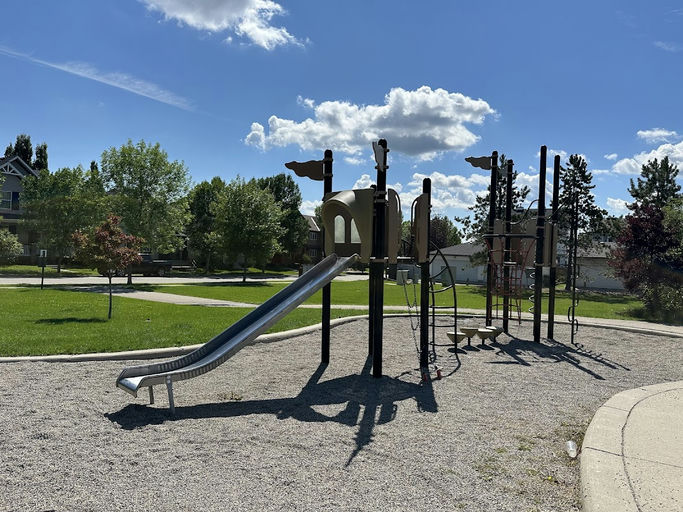 Elgin Wy SE Playground