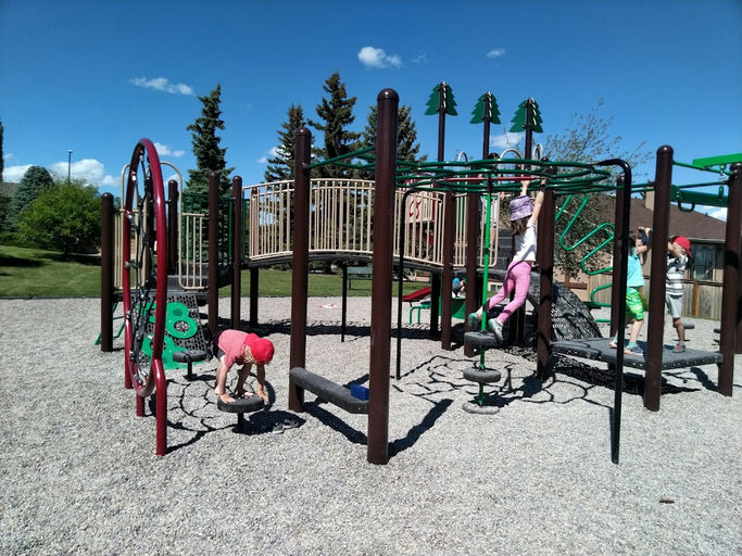 Signal Hill Ci SW Playground