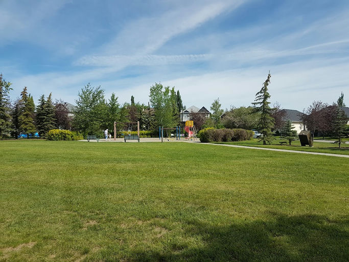 Inverness Cl SE & Inverness Gr SE