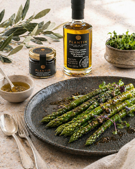 Asparagi verdi croccanti con vinaigrette al tartufo nero