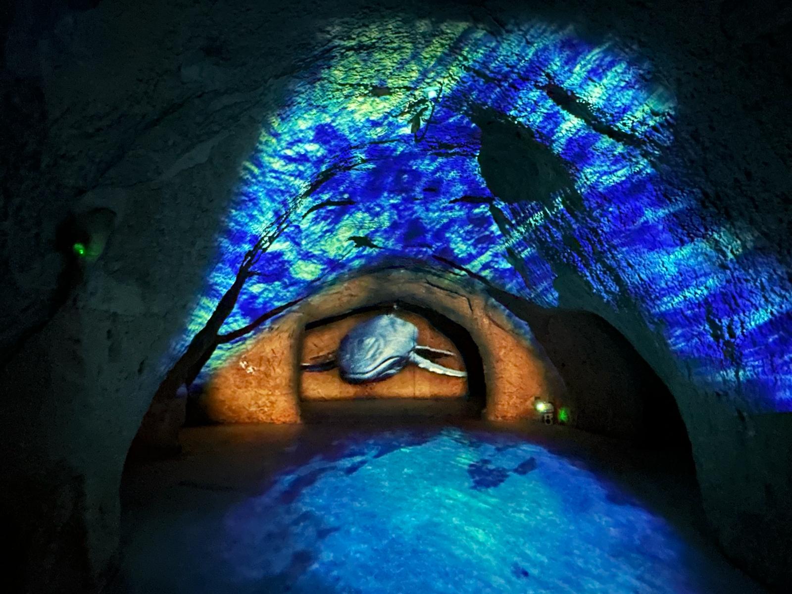 Piérdete en las cuevas del Matherarium