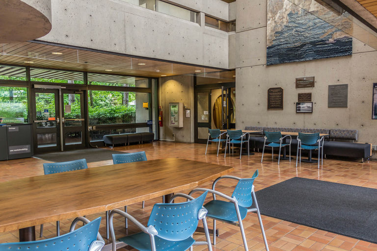 FNH - Concourse - Image Gallery 1