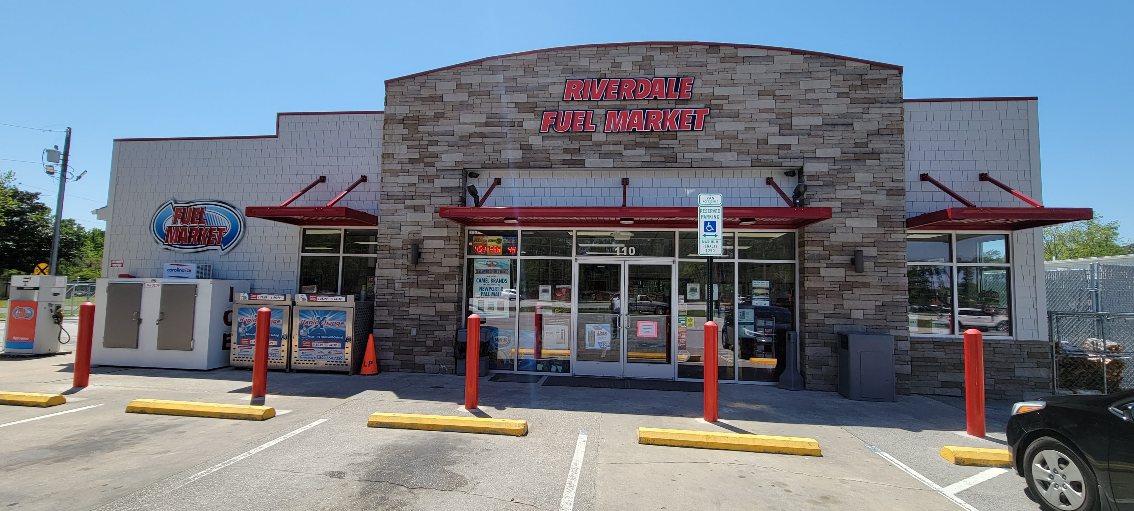 An image of Fisher Oil Riverdale Fuel Mart located in New Bern, NC constructed by A. R. Chesson Construction
