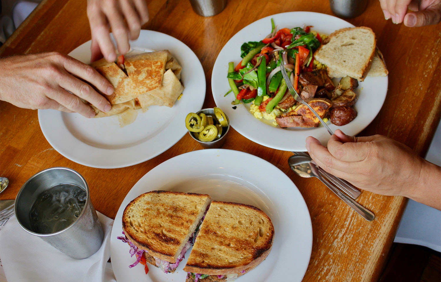 Hot wings served at Deuce Pub & Pit in Columbia, MO.
