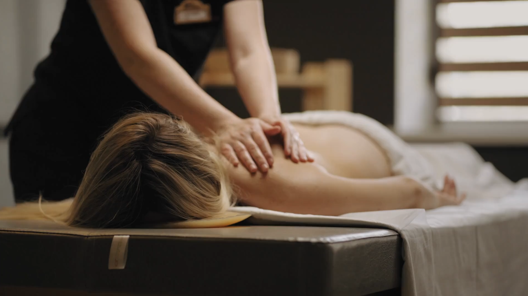 Student Clinical Practicum:  Spa Massage Therapies:  64 hours