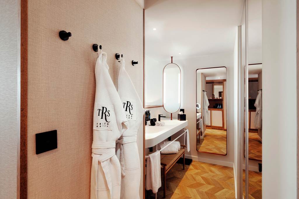 IBZ_83112_TRS_Ibiza_Hotel_1022_01.jpg