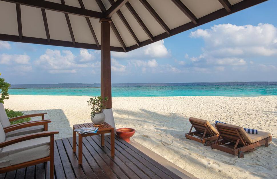 Adaaran-Select-Meedhupparu-Prestige-Water-Villas-Maldives-8.jpg