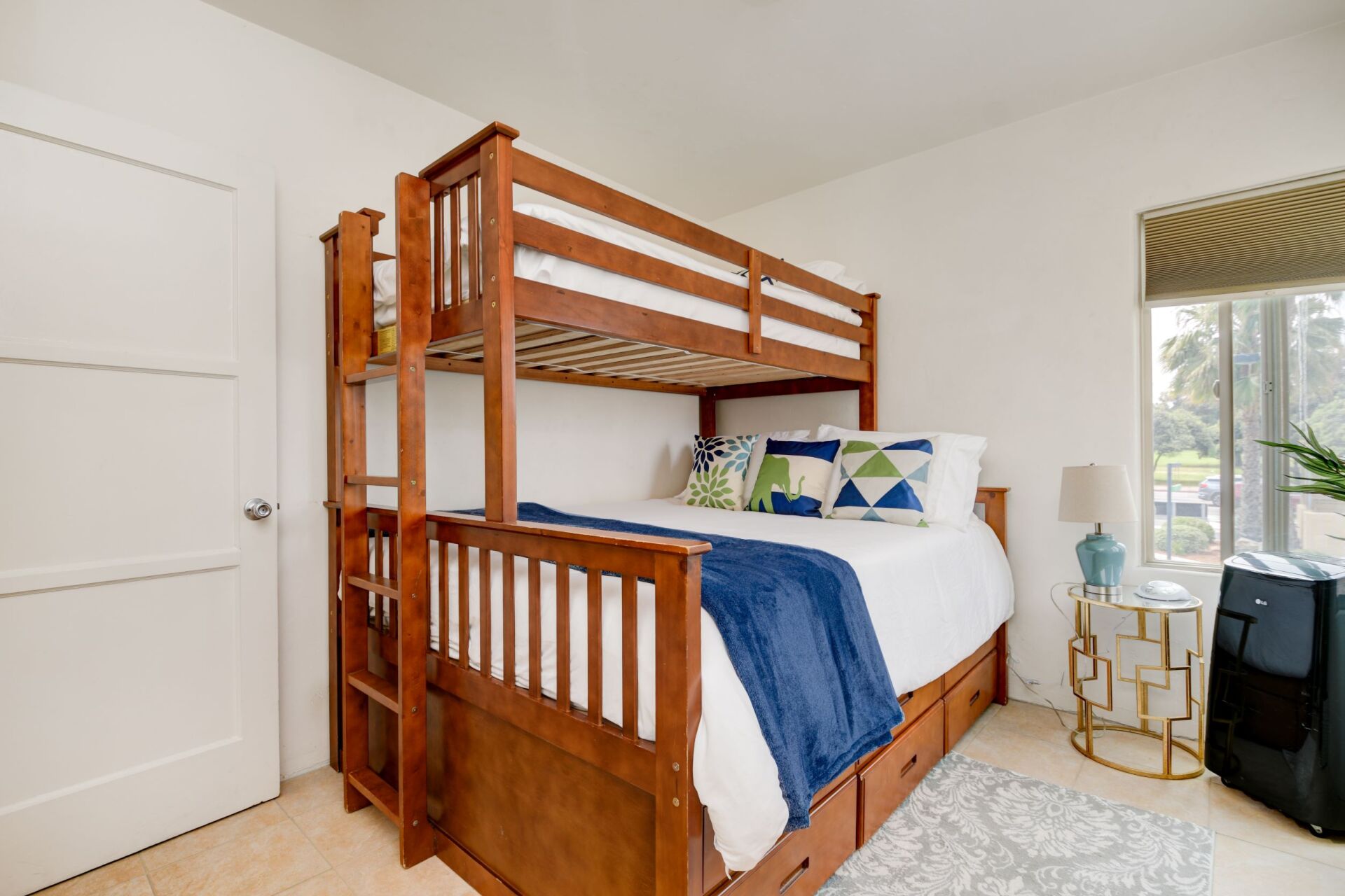 Bedroom w/ Bunk Beds