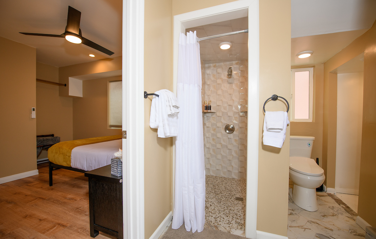 Jack and Jill Common Bathroom