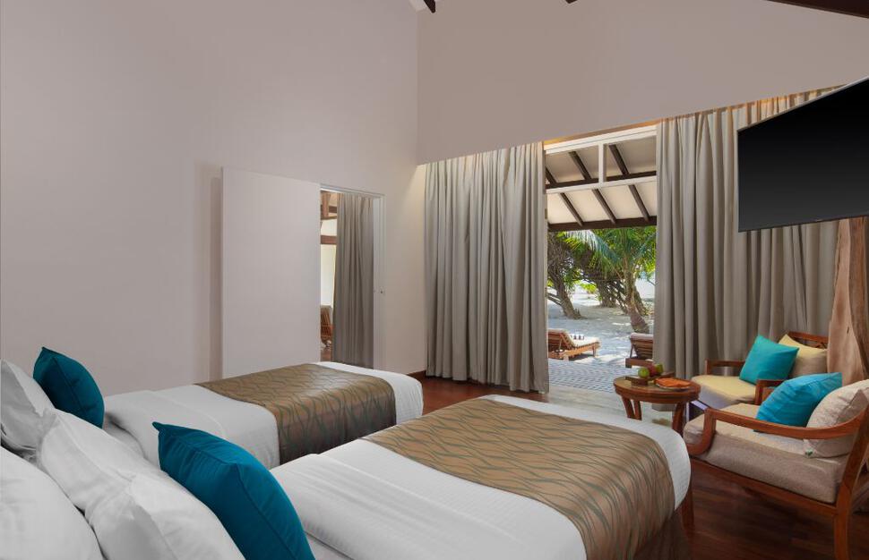 Adaaran-Select-Meedhupparu-Prestige-Water-Villas-Maldives-9.jpg