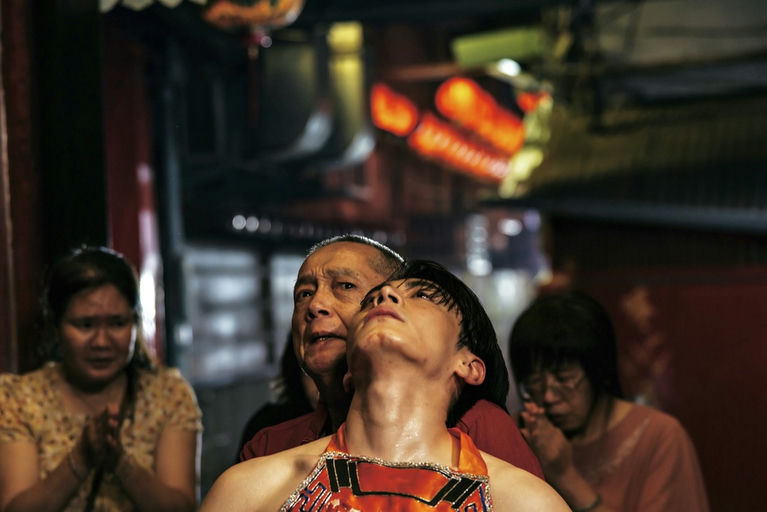 © Leading Creative  CO.,LTD