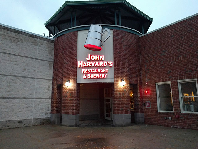 John Harvard's Brewery & Ale House gallery image 3