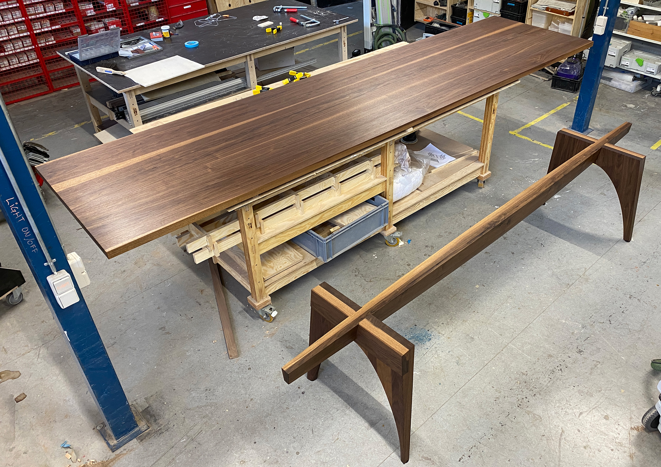 CARRIERS 03 _ WALNUT_13