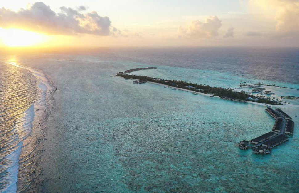 Le-Meridien-Maldives-Resort-Spa-2.jpg