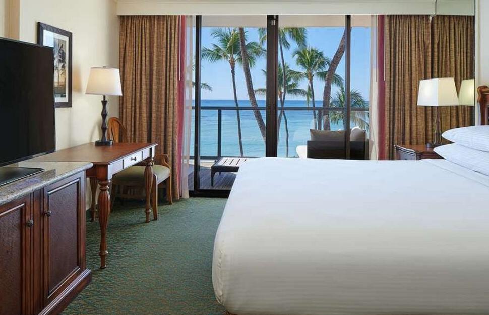 Outrigger-Waikiki-Beach-Resort-6.jpg