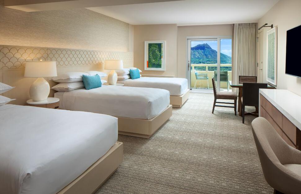 Sheraton-Waikiki-Beach-Resort-17.jpg