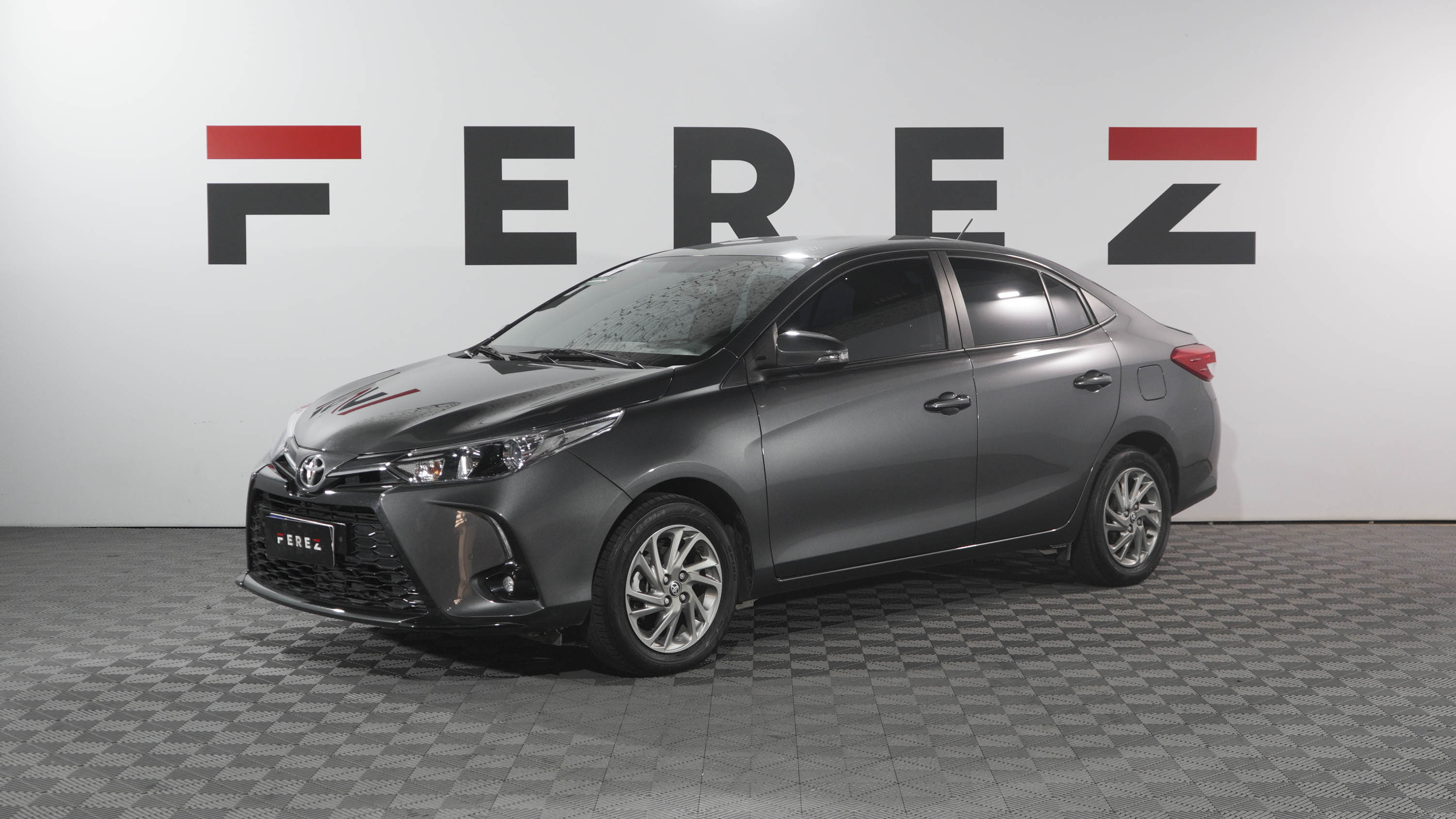 toyota YARIS XLS 1.5 CVT 4P