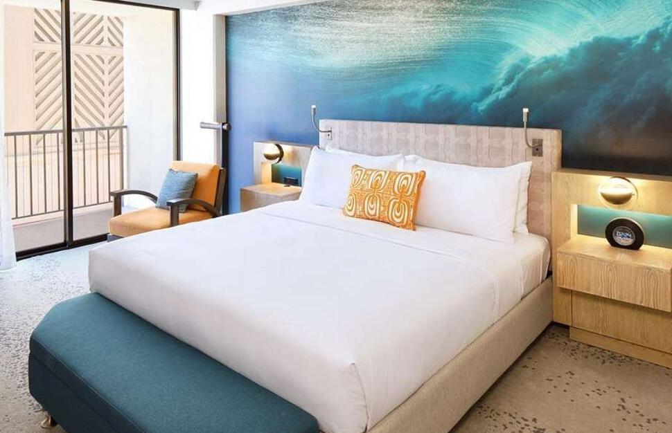 Outrigger-Waikiki-Beachcomber-Hotel-15.jpg
