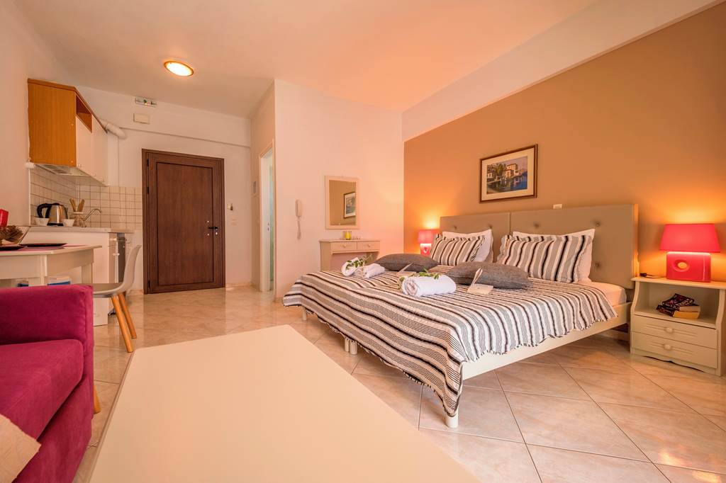 KLX_84319_Panorama_Apartments_Peloponnese_0323_07.jpg