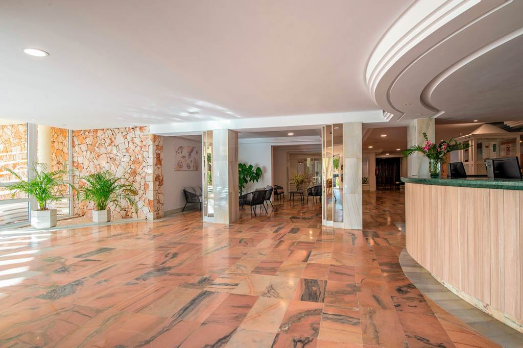 PMI_88252_Hotel_Vistamar_1024_01.jpg