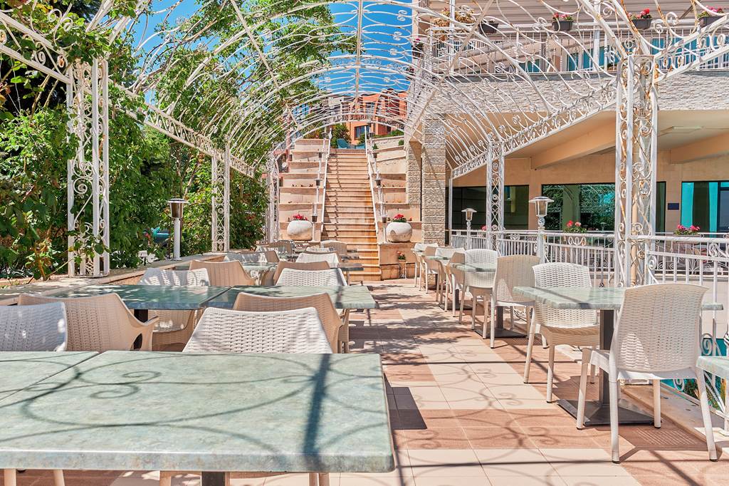BOJ_84191_Bilyana_Beach_Hotel_0822_14.jpg