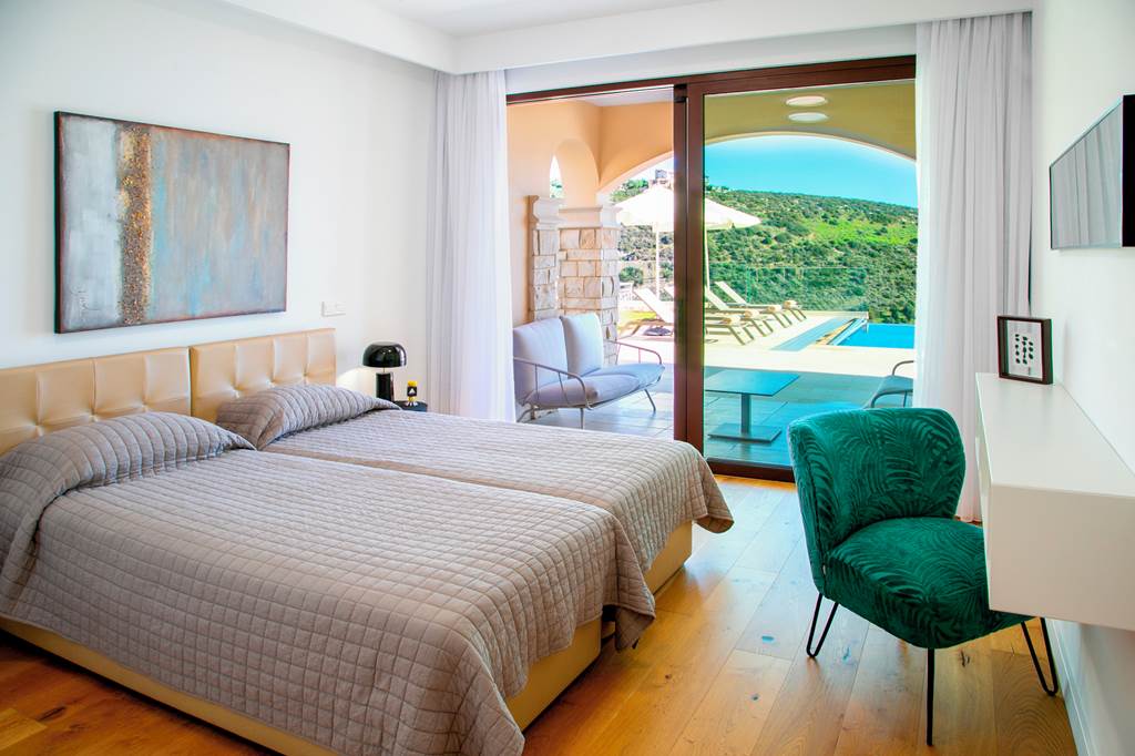 PFO_88022_Elite_Superior_Five_Bedroom_Villa_with_Private_Pool_UV06_0824_12.jpg