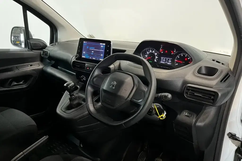 2023 Peugeot Partner