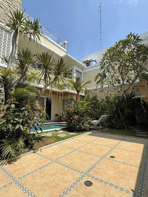 Стильная 3BR вилла с rooftop и BBQ-зоной для закатных вечеров в Переренане