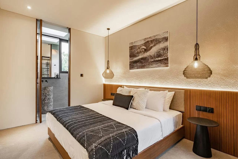 Стильная 3BR вилла с бассейном в центре Берава, Чангу