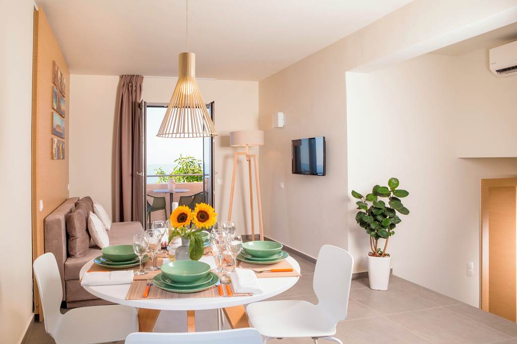 HER_80072_Sundance_Apartments_&_Suites_0119_14.jpg