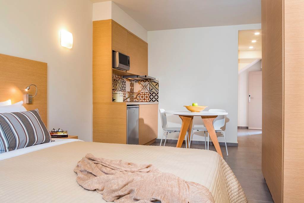 HER_80072_Sundance_Apartments_&_Suites_0119_18.jpg