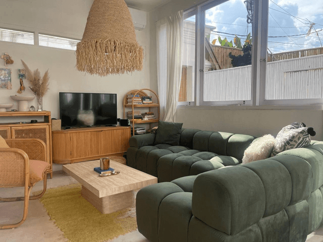 Современный дом 2BR с бассейном и садом в тихом районе Сесе, 300 м², без шума и стройки