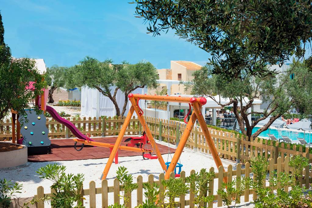 HER_80072_Sundance_Apartments_&_Suites_0119_01.jpg