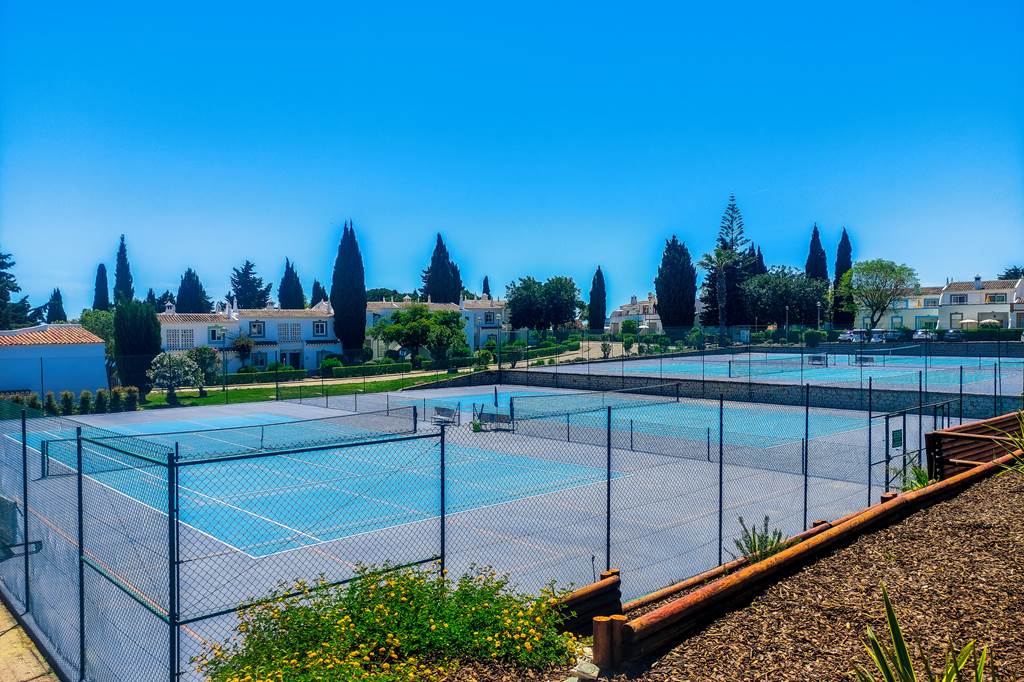 FAO_1023_Rocha_Brava_Village_Resort_0524_02.jpg
