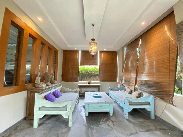 Вилла с бассейном и садом в Переренане — 522 м², 3+1 спальня, рядом с Torst Coffee