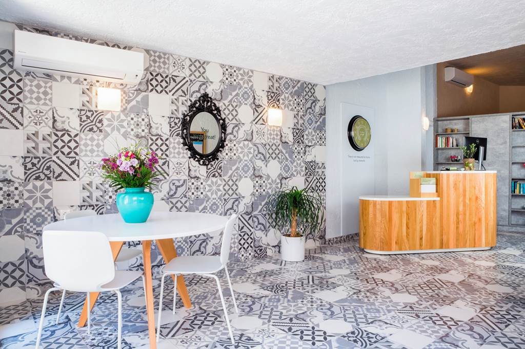 HER_80072_Sundance_Apartments_&_Suites_0119_05.jpg