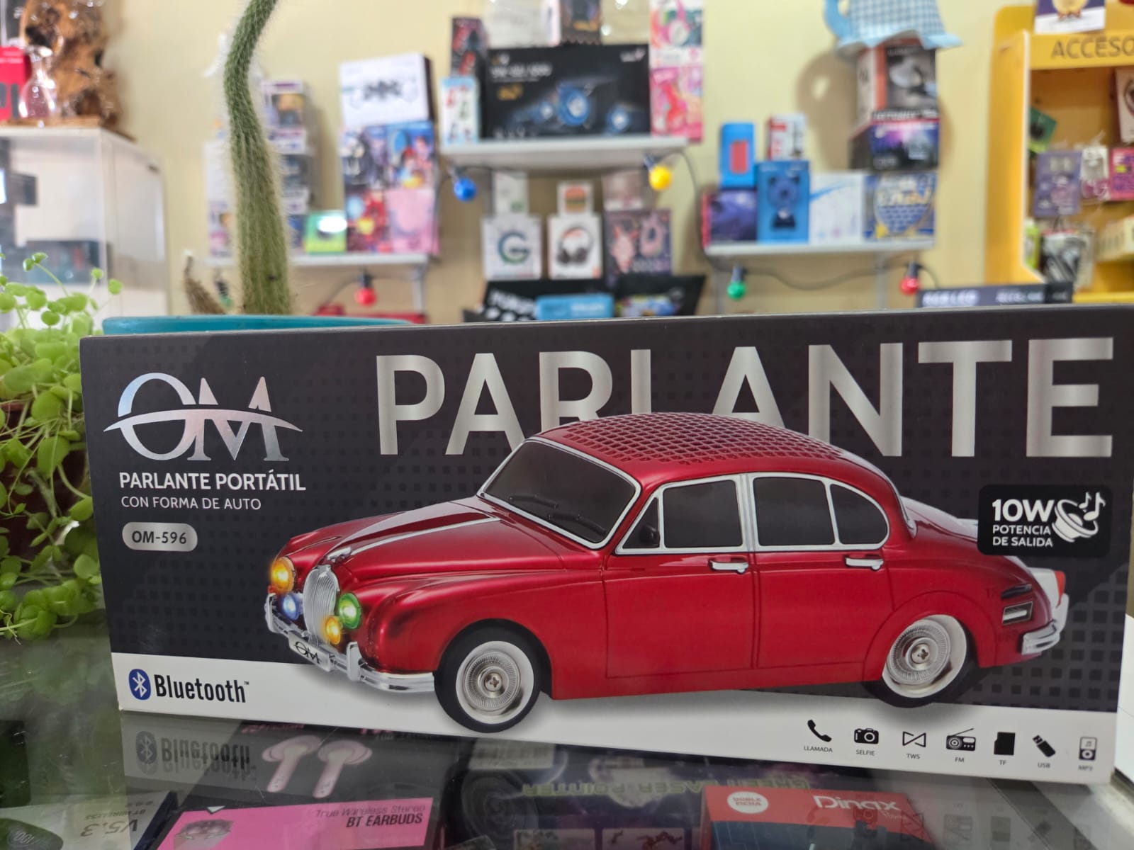 Parlante Portatil Auto Retro OM-596 1