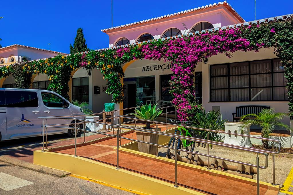 FAO_1023_Rocha_Brava_Village_Resort_0524_05.jpg