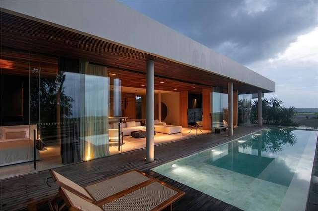 Bukit Ocean View Villas — премиальные виллы с панорамным видом на океан и частным бассейном рядом с пляжем Melasti