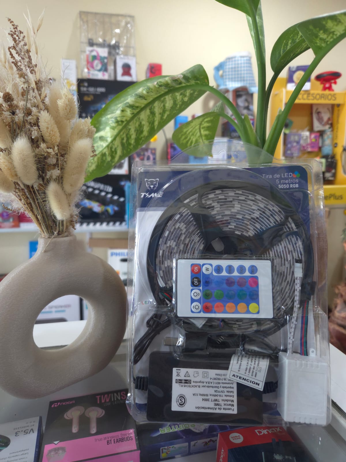 TIRA LED 5M RGB CON FUENTE 50X50 1