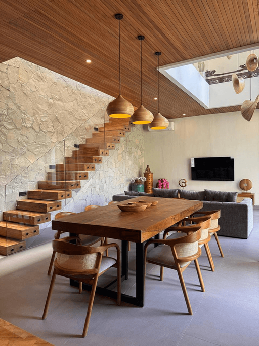 Современная 5BR вилла с бассейном в центре Batu Bolong — свежая реновация, пешком до пляжа и кафе