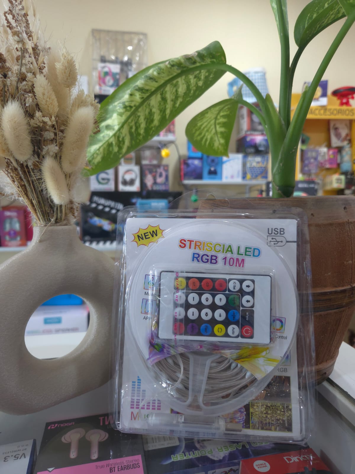 Tira De Luz Led Rgb Con Bluetooth Y Control Remoto 10mts Usb Y App 1