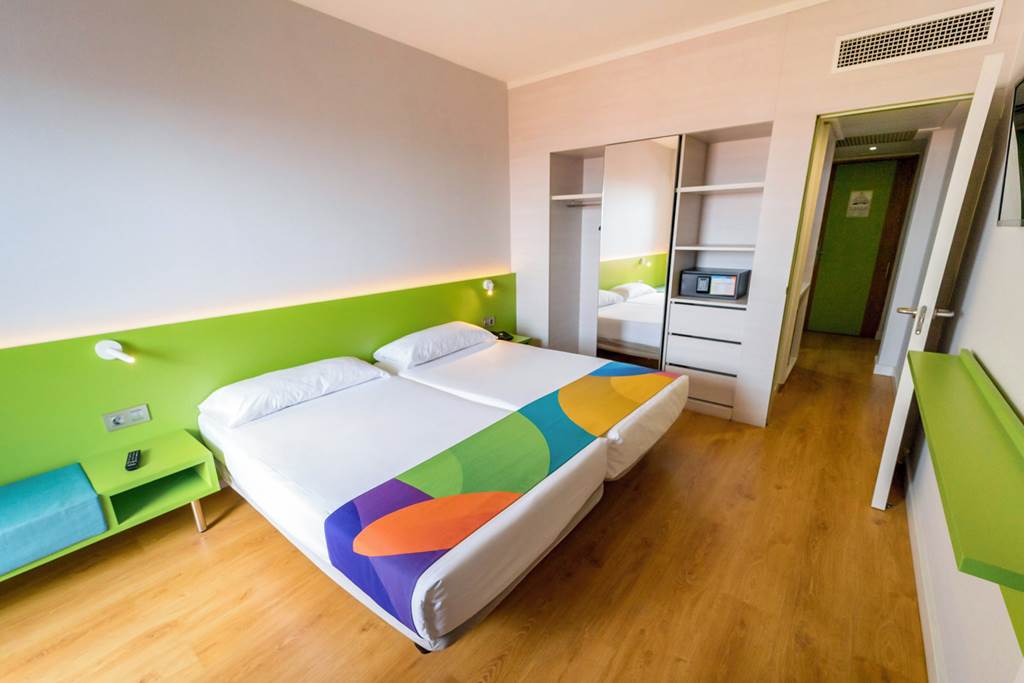 TFS_31_Paradise_Park_Fun_Lifestyle_Hotel_1220_60.jpg