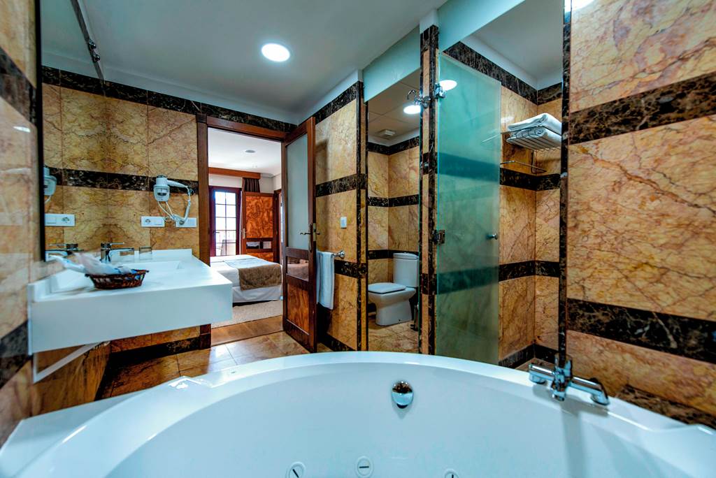 TFS_31_Paradise_Park_Fun_Lifestyle_Hotel_1220_52.jpg