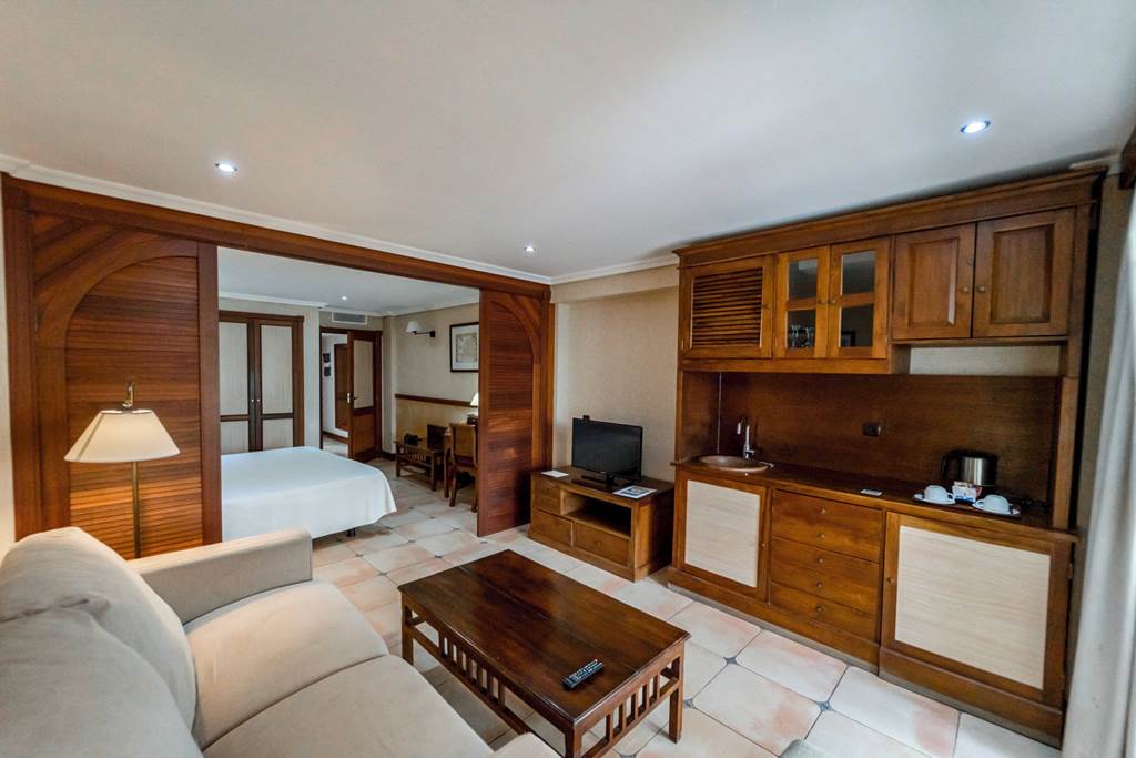 TFS_31_Paradise_Park_Fun_Lifestyle_Hotel_1220_44.jpg